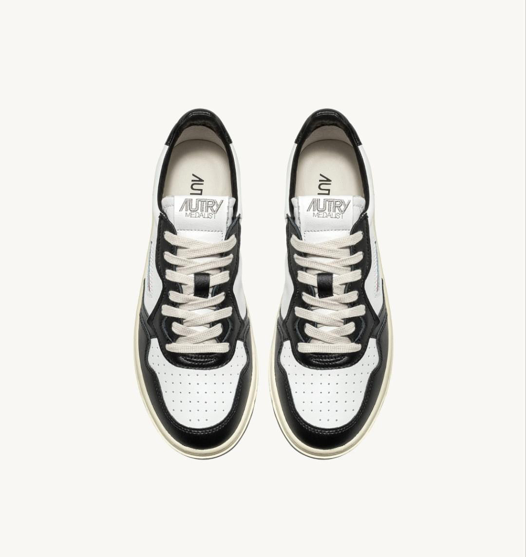 Medalist Low Bicolor Sneakers In White And Black Leather