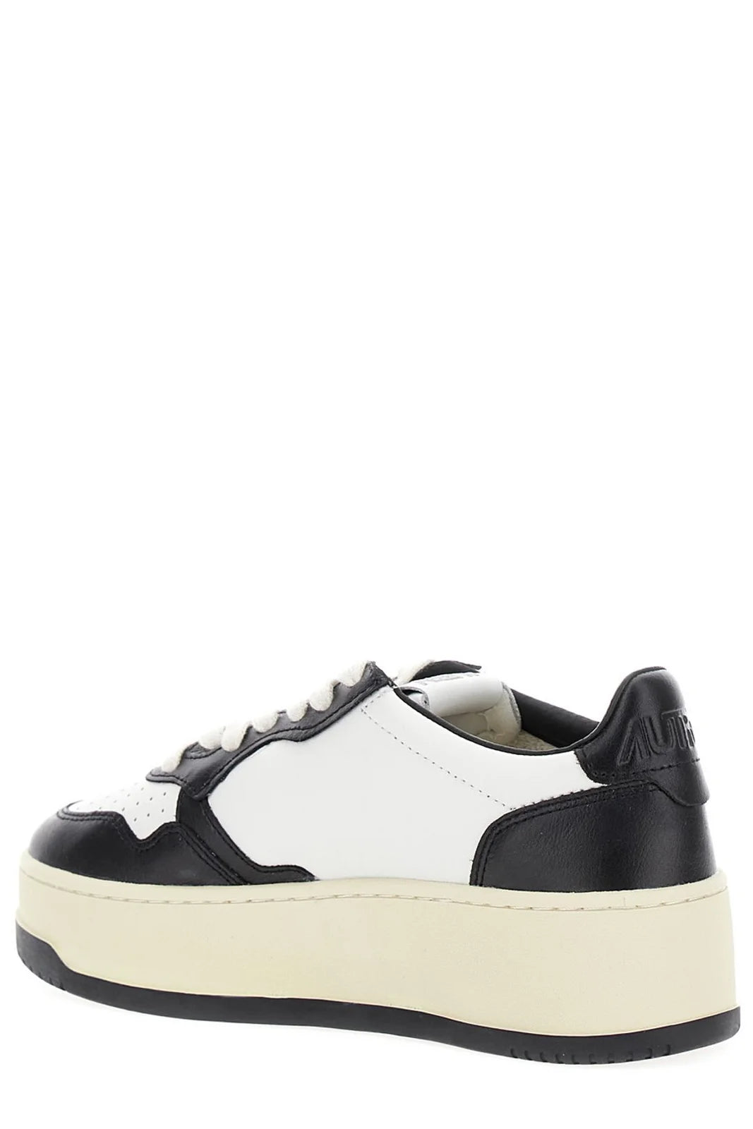 Medalist Platform Sneakers In black Leather