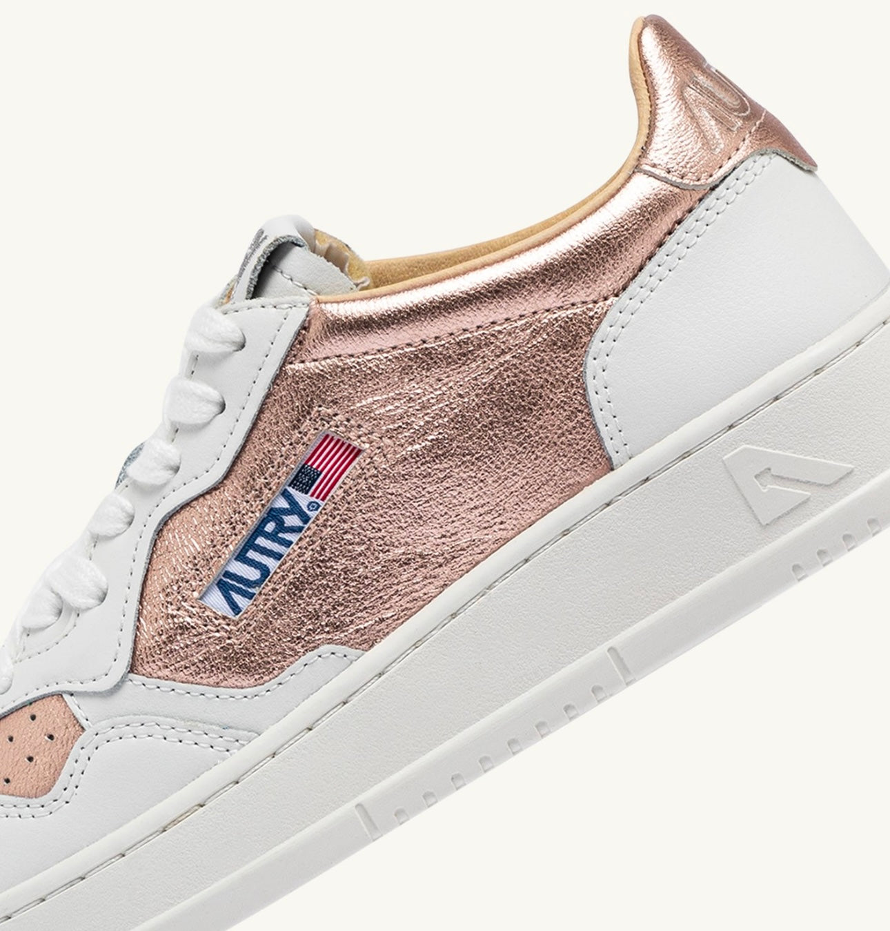 MEDALIST LOW BICOLOR SNEAKERS IN LEATHER COLOR WHITE AND METALIZED COPPER