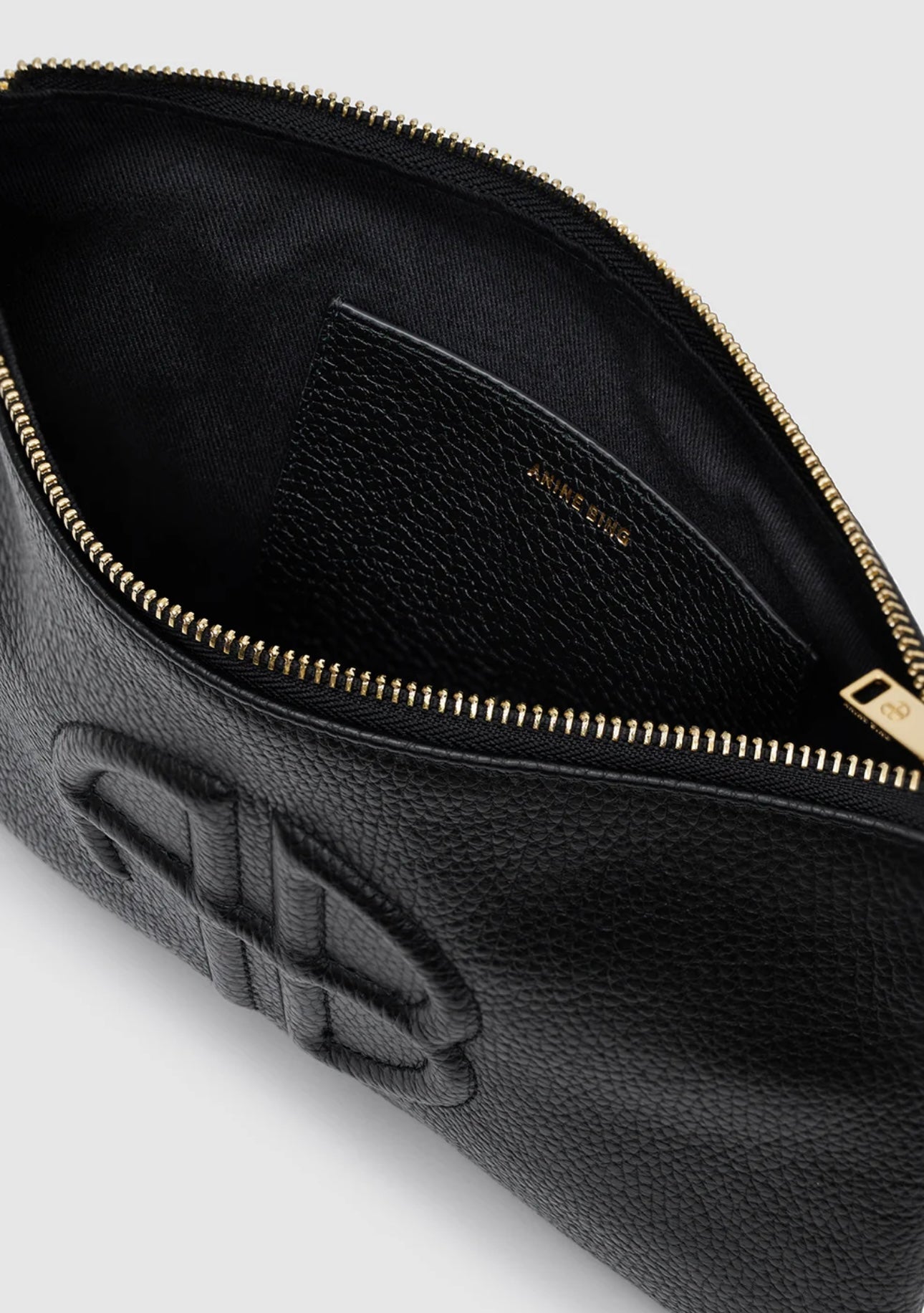 LILI POUCH