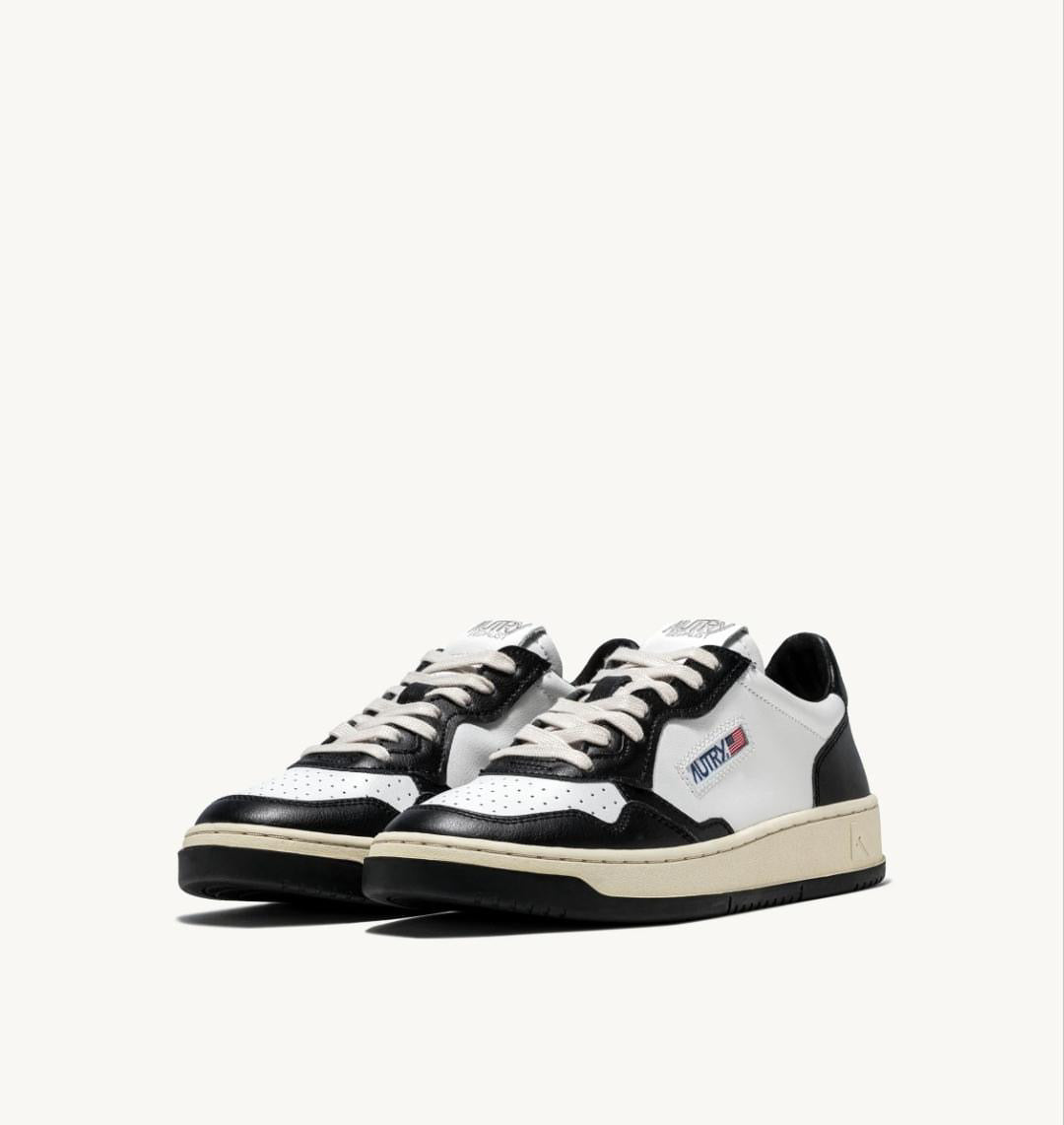 Medalist Low Bicolor Sneakers In White And Black Leather