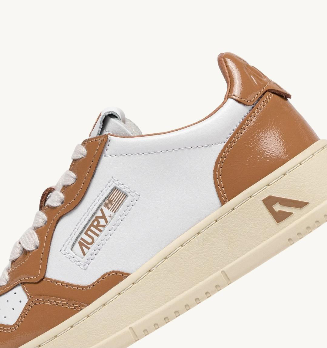Medalist Low Sneakers In White And Brown Sugar Leather